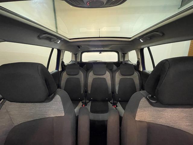 グランドＣ４ ピカソ フィール　ブルーＨＤｉ　３列７人乗り　ガラスルーフ　前後ドラレコ　バックカメラ　３６０°カメラ　ＥＴＣ　純正フルセグナビ　電動リアゲート　Ｂｌｕｅｔｏｏｔｈ　２Ｌ　ディーゼルターボエンジン　６速ＡＴ　ＵＳＢ入力端子（80枚目）