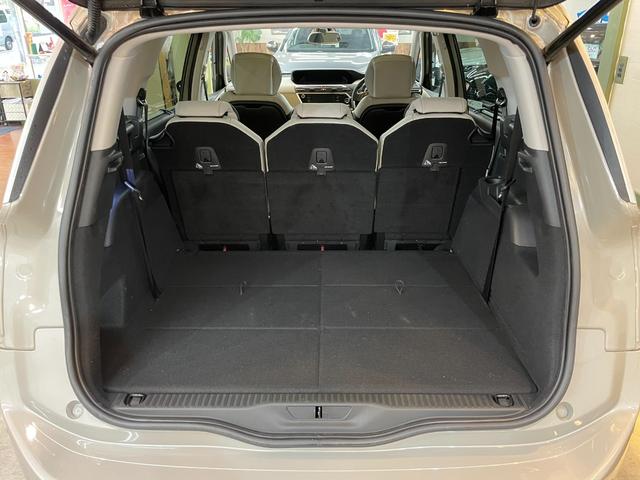 グランドＣ４ スペースツアラー シャイン　ブルーＨＤｉ　希少レザーシート（マッサージ機能付）　２Ｌディーゼルターボ　８速ＡＴ　３列７人乗　Ｍｉｒｒｏｒ　Ｌｉｎｋ　ＥＴＣ　人気色サーブル　シートヒーター　助手席オットマン　アダプティブクルーズコントロール（27枚目）