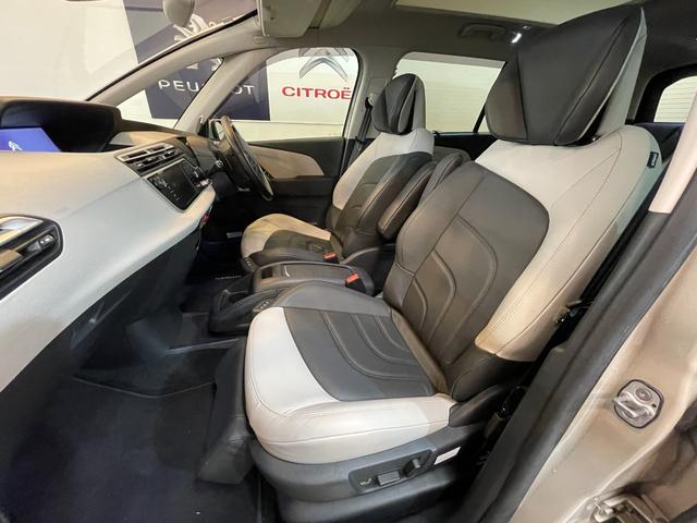 グランドＣ４ スペースツアラー シャイン　ブルーＨＤｉ　希少レザーシート（マッサージ機能付）　２Ｌディーゼルターボ　８速ＡＴ　３列７人乗　Ｍｉｒｒｏｒ　Ｌｉｎｋ　ＥＴＣ　人気色サーブル　シートヒーター　助手席オットマン　アダプティブクルーズコントロール（60枚目）