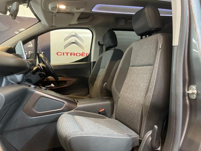 リフター ＧＴライン　ファースト　リミテッド　特別仕様車　マルチパノラミックルーフ　ｉ－Ｃｏｃｋｐｉｔ　アドバンスドグリップコントロール　１７インチアルミホイール　Ｂｌｕｅｔｏｏｔｈ　Ａｐｐｌｅ　Ｃａｒｐｌａｙ　Ａｎｄｒｏｉｄ　Ａｕｔｏ　ＥＴＣ（10枚目）