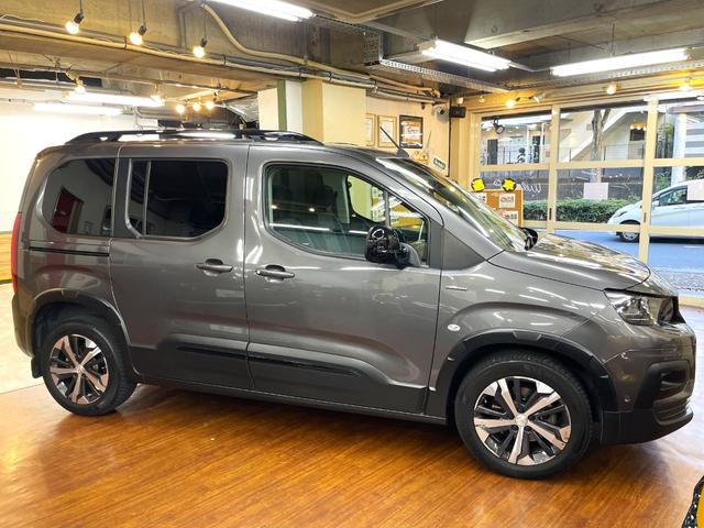 リフター ＧＴライン　ファースト　リミテッド　特別仕様車　マルチパノラミックルーフ　ｉ－Ｃｏｃｋｐｉｔ　アドバンスドグリップコントロール　１７インチアルミホイール　Ｂｌｕｅｔｏｏｔｈ　Ａｐｐｌｅ　Ｃａｒｐｌａｙ　Ａｎｄｒｏｉｄ　Ａｕｔｏ　ＥＴＣ（17枚目）