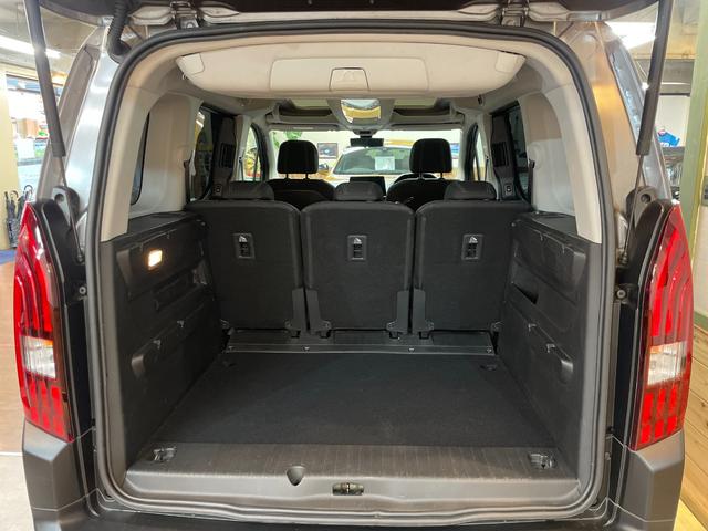 リフター ＧＴライン　ファースト　リミテッド　特別仕様車　マルチパノラミックルーフ　ｉ－Ｃｏｃｋｐｉｔ　アドバンスドグリップコントロール　１７インチアルミホイール　Ｂｌｕｅｔｏｏｔｈ　Ａｐｐｌｅ　Ｃａｒｐｌａｙ　Ａｎｄｒｏｉｄ　Ａｕｔｏ　ＥＴＣ（29枚目）