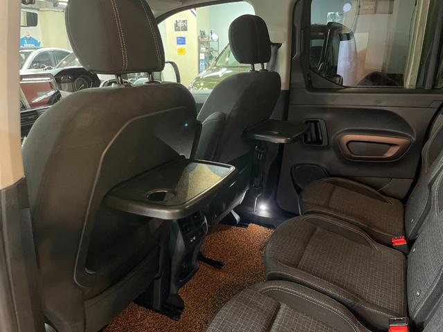 リフター ＧＴライン　ファースト　リミテッド　特別仕様車　マルチパノラミックルーフ　ｉ－Ｃｏｃｋｐｉｔ　アドバンスドグリップコントロール　１７インチアルミホイール　Ｂｌｕｅｔｏｏｔｈ　Ａｐｐｌｅ　Ｃａｒｐｌａｙ　Ａｎｄｒｏｉｄ　Ａｕｔｏ　ＥＴＣ（30枚目）