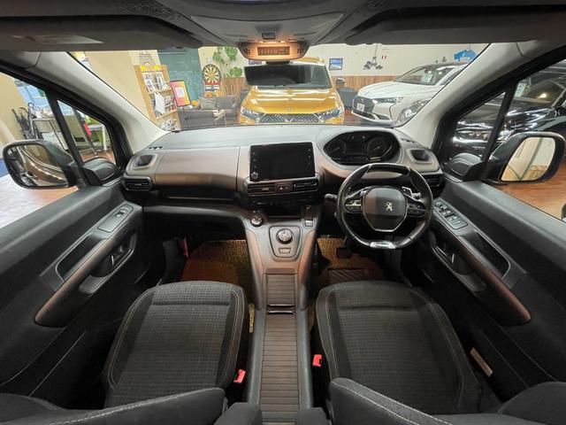 リフター ＧＴライン　ファースト　リミテッド　特別仕様車　マルチパノラミックルーフ　ｉ－Ｃｏｃｋｐｉｔ　アドバンスドグリップコントロール　１７インチアルミホイール　Ｂｌｕｅｔｏｏｔｈ　Ａｐｐｌｅ　Ｃａｒｐｌａｙ　Ａｎｄｒｏｉｄ　Ａｕｔｏ　ＥＴＣ（36枚目）