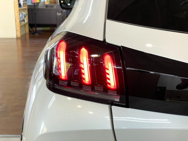 208 GT 8速AT 1.2Lターボ パノラマガラスルーフ ハーフレザーシート 純正ディスプレイオーディオ Apple car play Android Auto アクティブセーフティブレーキ Bモニター(13枚目)