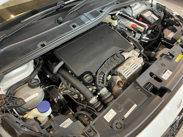 208 GT 8速AT 1.2Lターボ パノラマガラスルーフ ハーフレザーシート 純正ディスプレイオーディオ Apple car play Android Auto アクティブセーフティブレーキ Bモニター(27枚目)