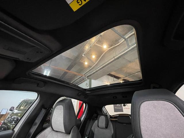 208 GT 8速AT 1.2Lターボ パノラマガラスルーフ ハーフレザーシート 純正ディスプレイオーディオ Apple car play Android Auto アクティブセーフティブレーキ Bモニター(59枚目)