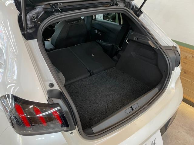 208 GT 8速AT 1.2Lターボ パノラマガラスルーフ ハーフレザーシート 純正ディスプレイオーディオ Apple car play Android Auto アクティブセーフティブレーキ Bモニター(75枚目)