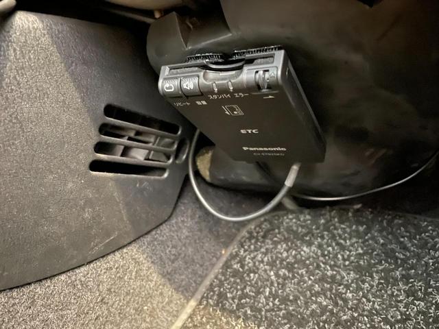 ３０６ ラリー　国内未導入車　クラッチＯＨ済　直列４気筒２．０Ｌ自然吸気ＤＯＨＣ　６速ＭＴ　左ハンドル　専用ラリーシート　スパルコペダル　ＥＴＣ　１ｄｉｎオーディオ　ＵＳＢ　ＣＤ　Ｓｐｅｅｄ　Ｌｉｎｅ１５インチＡＷ（27枚目）