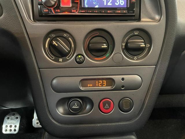 ３０６ ラリー　国内未導入車　クラッチＯＨ済　直列４気筒２．０Ｌ自然吸気ＤＯＨＣ　６速ＭＴ　左ハンドル　専用ラリーシート　スパルコペダル　ＥＴＣ　１ｄｉｎオーディオ　ＵＳＢ　ＣＤ　Ｓｐｅｅｄ　Ｌｉｎｅ１５インチＡＷ（28枚目）