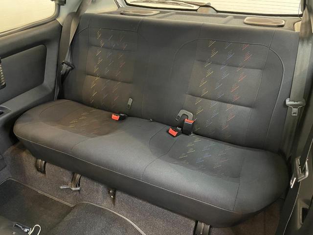 ３０６ ラリー　国内未導入車　クラッチＯＨ済　直列４気筒２．０Ｌ自然吸気ＤＯＨＣ　６速ＭＴ　左ハンドル　専用ラリーシート　スパルコペダル　ＥＴＣ　１ｄｉｎオーディオ　ＵＳＢ　ＣＤ　Ｓｐｅｅｄ　Ｌｉｎｅ１５インチＡＷ（74枚目）