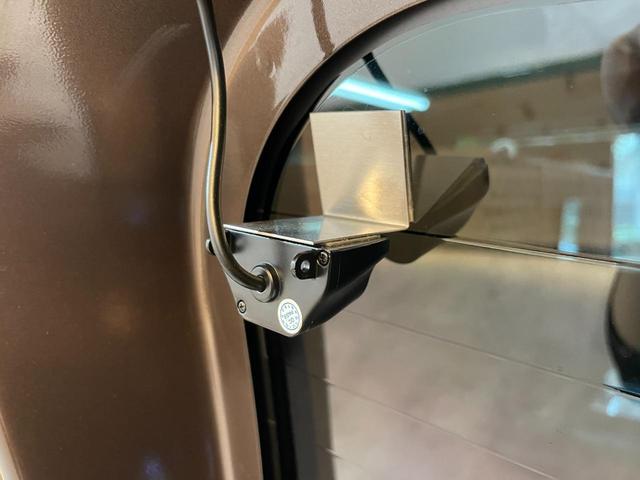 カングー エスカパード　２００台限定　専用デカール　専用トリム　　専用ファブリックシート　マルチルーフレール　ＬＥＤヘッドライト　ＬＥＤデイタイムランプ　社外ナビ／ＴＶ　後席モニター　センターコンソールボックスレザー調リッド（73枚目）