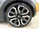 リアタイヤのサイズは205/40R17となっております。