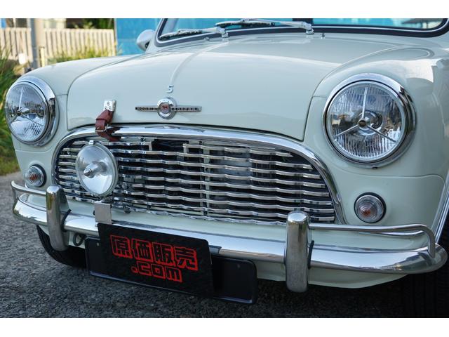 ＭＩＮＩ 　モーリス　クーパーＳ　ＭＫ－１　仕様　ＫＯＢＲＡシート　１０インチキット　エアコン付き（右側吹き出し口有り）　センターメーター　ドア＆フロントリップパネルＭＫ－１仕様（3枚目）
