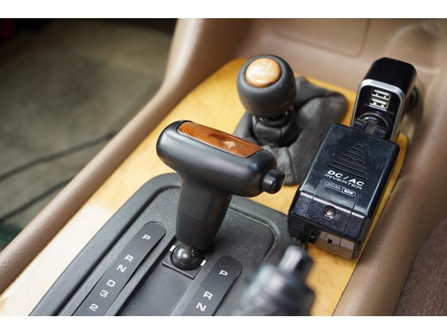 レンジローバー  コイルサスコンバージョンキット構造変更済み ベージュレザーシート ムーンルーフ 純正16インチAW BF GOODrich パイオニアカーAV Apple Cae Play 前後ドラレコ ウッドパネル(22枚目)