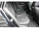 ３２０ｄ　ｘＤｒｉｖｅツーリング　Ｍスポーツ　ワンオーナー　ブラックコンビレザーシート　シートヒーター　パワーシート　純正１８インチＡＷ　パノラミックビューモニター　ツインオートエアコン　ＰＤＣ　パドルシフト　純正ナビ　Ａｐｐｌｅｃａｒｐｌａｙ（26枚目）
