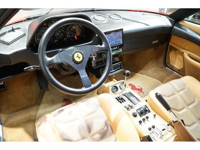 ３０８ ＧＴＢ　３０８ＧＴＢ　クワトロバルボーレ　純正ホイール　純正フロントスポイラー　ヴィタローニミラー　ＭＯＭＯステアリング　キーレス　ＨＤＤナビＴＶ　左ハンドル　１９８５モデル　ヨーロッパ並行（5枚目）