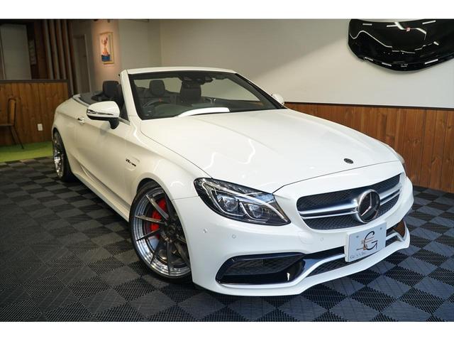 Ｃ６３　Ｓカブリオレ　ダイヤモンドホワイトメタリック　レッドソフトトップ　ブラック＆レッドコンビレザー　ＢＣフォージド２０インチＡＷ　ダウンサス　ＴＶキャンセラー　ＧＰＳレーダー　Ｂｕｒｍｅｓｔｅｒサラウンド　ディーラー車(7枚目)