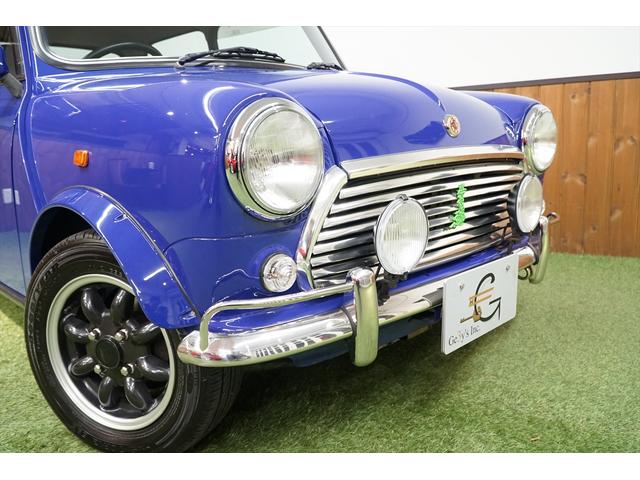 ＭＩＮＩ ポールスミス　ポールスミスブルー　ブラックレザー　１５００台限定車　ディーラー車　ＭｏｔｏＬｉｔａステアリング　ＭａｎｉＦｌｏｗマフラー　ＤＥＬＴＡカスタム　ペダル　ハンドル　サイドバイザー　バンパーガイド（44枚目）