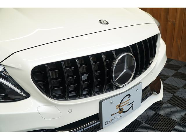 Ｃ６３　Ｓクーペ　オプションカラー　ダイヤモンドホワイトメタリック　ブラックナッパレザー　パノラマガラスルーフ　パフュームアトマイザー　パナメリカーナグリル　ＡＭＧ専用装備　２オーナー　右ハンドル　ディーラー車(26枚目)