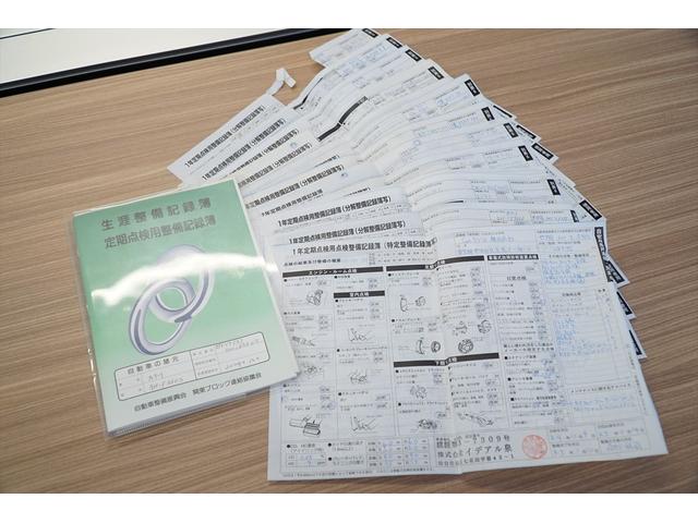 360 F1スパイダー ジャパンプレミア展示車両 ベタツキ除去済み 整備済み グリジオアロイ クレマレザー イエローキャリパー ヘッドレスト刺繍 HDDナビTV 360度ドラレコ 純正18AW 整備記録簿 ディーラー車(3枚目)