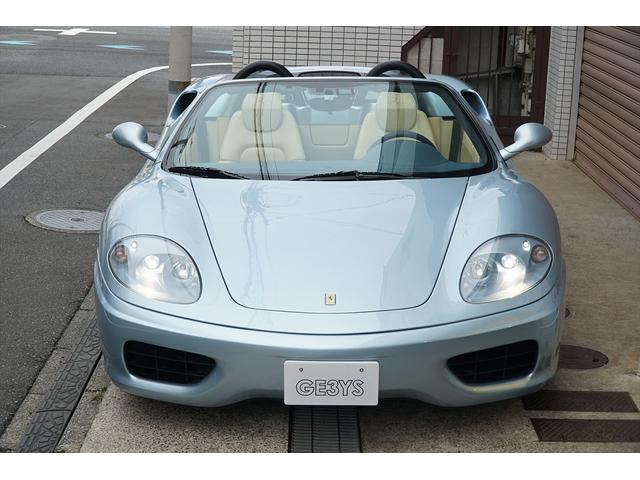 360 F1スパイダー ジャパンプレミア展示車両 ベタツキ除去済み 整備済み グリジオアロイ クレマレザー イエローキャリパー ヘッドレスト刺繍 HDDナビTV 360度ドラレコ 純正18AW 整備記録簿 ディーラー車(7枚目)