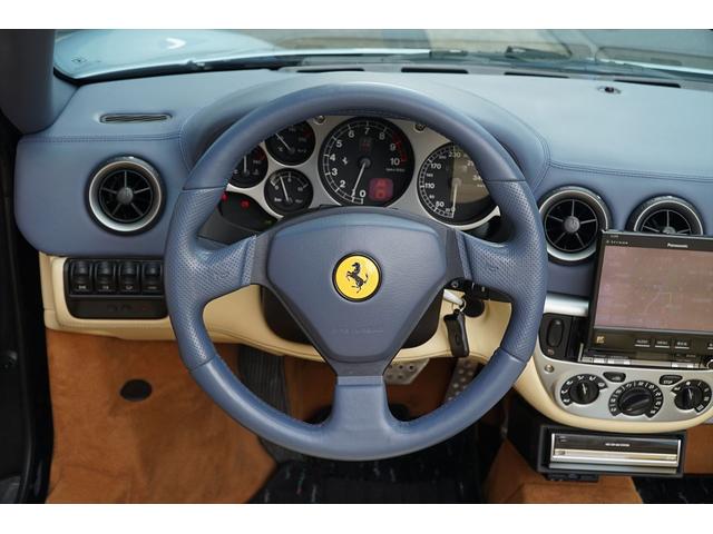 360 F1スパイダー ジャパンプレミア展示車両 ベタツキ除去済み 整備済み グリジオアロイ クレマレザー イエローキャリパー ヘッドレスト刺繍 HDDナビTV 360度ドラレコ 純正18AW 整備記録簿 ディーラー車(18枚目)