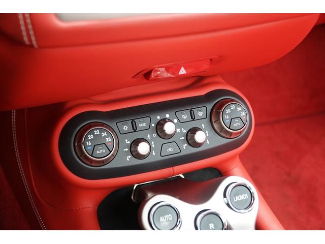 カリフォルニア ベースグレード ビアンコアヴス ロッソレザー カロッツェリアHDDナビTV バックカメラ LEDカーボンステアリング シートヒーター 20AW 七宝焼き イエローレブカウンター エンボスドヘッドレスト ディーラー車(29枚目)