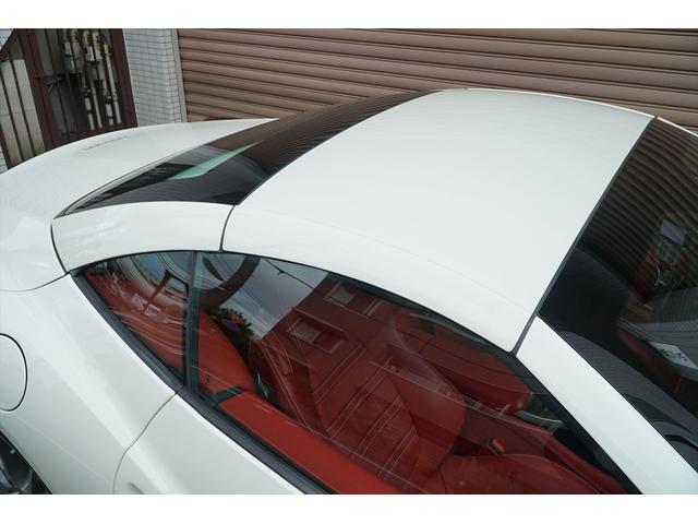 カリフォルニア ベースグレード ビアンコアヴス ロッソレザー カロッツェリアHDDナビTV バックカメラ LEDカーボンステアリング シートヒーター 20AW 七宝焼き イエローレブカウンター エンボスドヘッドレスト ディーラー車(32枚目)