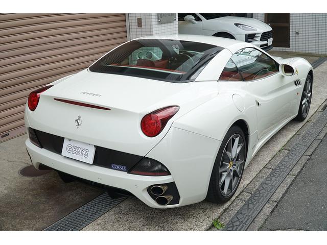 カリフォルニア ベースグレード ビアンコアヴス ロッソレザー カロッツェリアHDDナビTV バックカメラ LEDカーボンステアリング シートヒーター 20AW 七宝焼き イエローレブカウンター エンボスドヘッドレスト ディーラー車(34枚目)