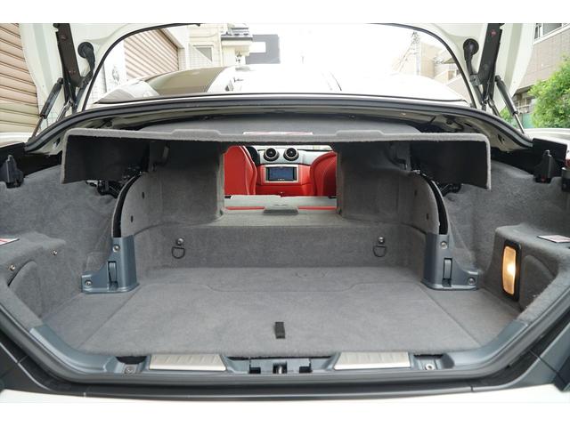 カリフォルニア ベースグレード ビアンコアヴス ロッソレザー カロッツェリアHDDナビTV バックカメラ LEDカーボンステアリング シートヒーター 20AW 七宝焼き イエローレブカウンター エンボスドヘッドレスト ディーラー車(39枚目)