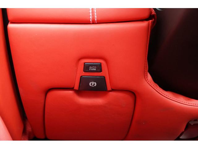 カリフォルニア ベースグレード ビアンコアヴス ロッソレザー カロッツェリアHDDナビTV バックカメラ LEDカーボンステアリング シートヒーター 20AW 七宝焼き イエローレブカウンター エンボスドヘッドレスト ディーラー車(44枚目)