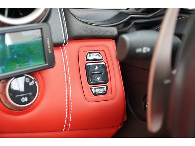 カリフォルニア ベースグレード ビアンコアヴス ロッソレザー カロッツェリアHDDナビTV バックカメラ LEDカーボンステアリング シートヒーター 20AW 七宝焼き イエローレブカウンター エンボスドヘッドレスト ディーラー車(45枚目)