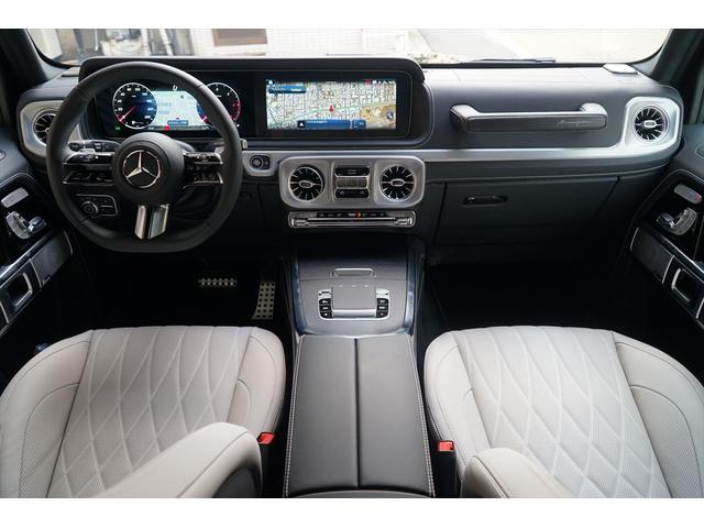 Ｇクラス Ｇ４５０ｄ　ＡＭＧラインパッケージ　マヌファクトゥーアプログラム　マヌファクトゥーアプログラムプラス　ナイトパッケージ　マヌファクトゥーアオリーブ　プラチナホワイトレザー　セラミックプロイオン＆インテリアコーティング施工済み　新車保証付（4枚目）
