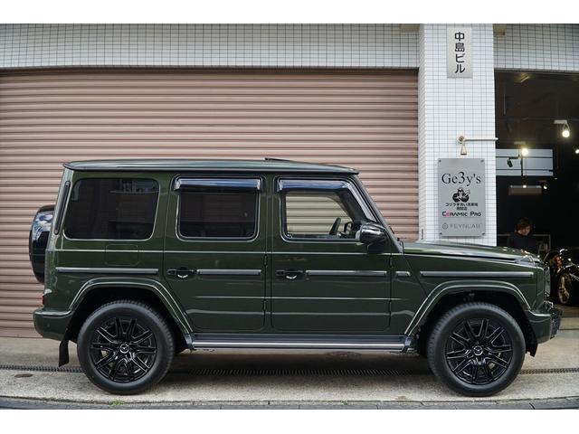 Ｇクラス Ｇ４５０ｄ　ＡＭＧラインパッケージ　マヌファクトゥーアプログラム　マヌファクトゥーアプログラムプラス　ナイトパッケージ　マヌファクトゥーアオリーブ　プラチナホワイトレザー　セラミックプロイオン＆インテリアコーティング施工済み　新車保証付（5枚目）