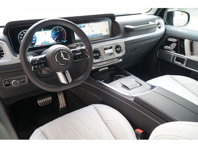 Ｇクラス Ｇ４５０ｄ　ＡＭＧラインパッケージ　マヌファクトゥーアプログラム　マヌファクトゥーアプログラムプラス　ナイトパッケージ　マヌファクトゥーアオリーブ　プラチナホワイトレザー　セラミックプロイオン＆インテリアコーティング施工済み　新車保証付（15枚目）