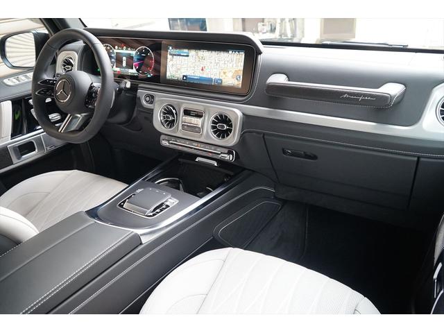 Ｇクラス Ｇ４５０ｄ　ＡＭＧラインパッケージ　マヌファクトゥーアプログラム　マヌファクトゥーアプログラムプラス　ナイトパッケージ　マヌファクトゥーアオリーブ　プラチナホワイトレザー　セラミックプロイオン＆インテリアコーティング施工済み　新車保証付（16枚目）
