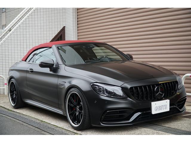 Ｃクラス Ｃ６３　Ｓカブリオレ　後期型　左ハンドル　ブラックアウト　マッドブラックラッピング　純正ナビＴＶ　ブルメスターサウンド　バックカメラ　ドラレコ　ＡＭＧ２０ＡＷ　メモリーパワーシート　シートヒーター　整備記録簿　ディーラー車（7枚目）