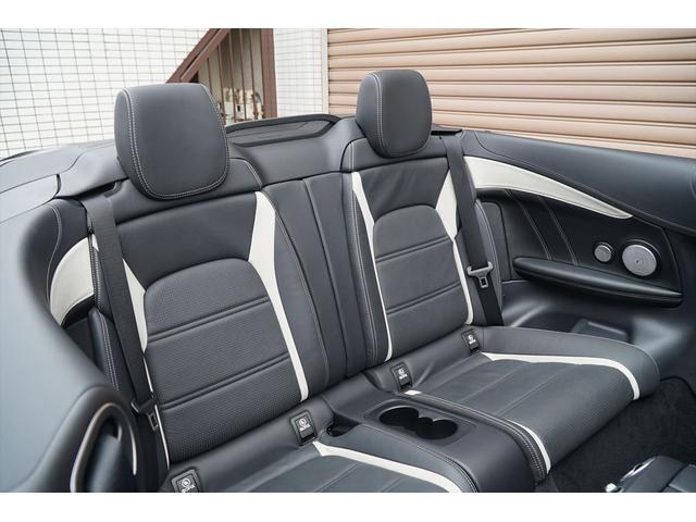 Ｃクラス Ｃ６３　Ｓカブリオレ　後期型　左ハンドル　ブラックアウト　マッドブラックラッピング　純正ナビＴＶ　ブルメスターサウンド　バックカメラ　ドラレコ　ＡＭＧ２０ＡＷ　メモリーパワーシート　シートヒーター　整備記録簿　ディーラー車（17枚目）