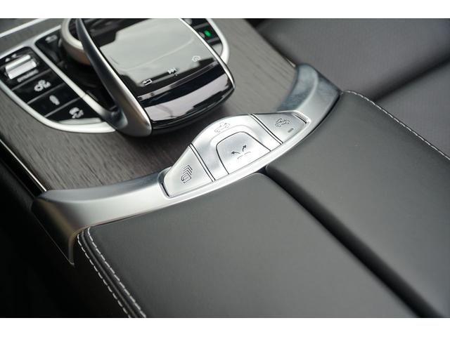Ｃクラス Ｃ６３　Ｓカブリオレ　後期型　左ハンドル　ブラックアウト　マッドブラックラッピング　純正ナビＴＶ　ブルメスターサウンド　バックカメラ　ドラレコ　ＡＭＧ２０ＡＷ　メモリーパワーシート　シートヒーター　整備記録簿　ディーラー車（58枚目）