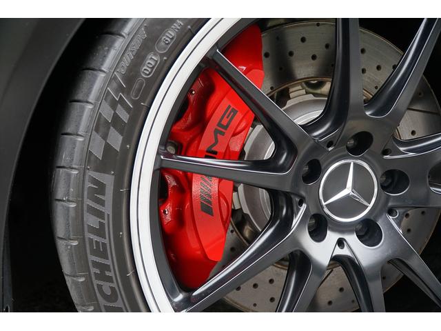 Ｃクラス Ｃ６３　Ｓカブリオレ　後期型　左ハンドル　ブラックアウト　マッドブラックラッピング　純正ナビＴＶ　ブルメスターサウンド　バックカメラ　ドラレコ　ＡＭＧ２０ＡＷ　メモリーパワーシート　シートヒーター　整備記録簿　ディーラー車（61枚目）