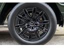 Ｇ４５０ｄ　ＡＭＧラインパッケージ　マヌファクトゥーアプログラム　マヌファクトゥーアプログラムプラス　ナイトパッケージ　マヌファクトゥーアオリーブ　プラチナホワイトレザー　セラミックプロイオン＆インテリアコーティング施工済み　新車保証付（12枚目）