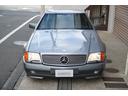 ５００ＳＬ　Ｒ１２９前期型　マザーパールグレー　Ｍ１１９　Ｖ８　ＤＯＨＣ　ブラックレザー　電動格納ソフトトップ　ハードトップ　スタンド付　８ホールＡＷ　ＥＴＣ　２オーナー　禁煙車　左ハンドル　ディーラー車（61枚目）