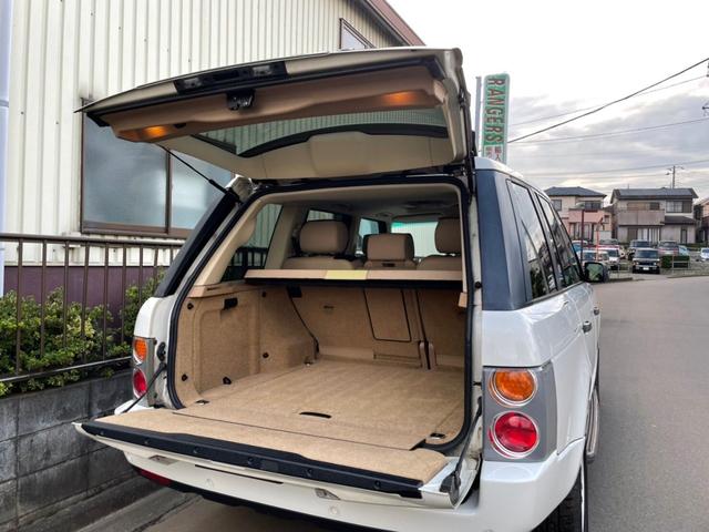 レンジローバー ヴォーグ　４ＷＤ　ステアリングコラムリペア済２０２２ＢｅｓｐｏｋｅＡ１８９／Ｂ２５９／Ｃ３９８クルーズコントロール　バックカメラ　ナビ　本革シート　パワーシート　シートヒーター　サンルーフ（4枚目）