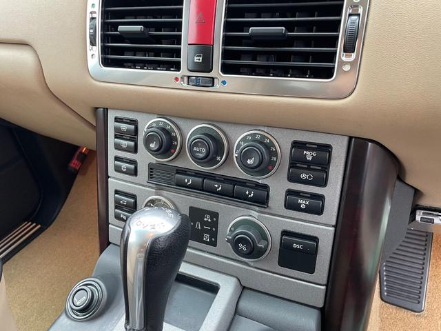 レンジローバー ヴォーグ　４ＷＤ　ステアリングコラムリペア済２０２２ＢｅｓｐｏｋｅＡ１８９／Ｂ２５９／Ｃ３９８クルーズコントロール　バックカメラ　ナビ　本革シート　パワーシート　シートヒーター　サンルーフ（16枚目）