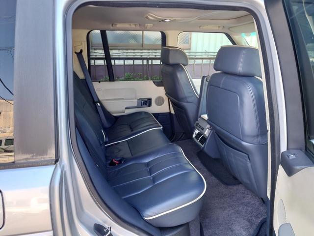 レンジローバー ヴォーグ　４ＷＤ　社外ナビインストール済　走行距離７３，０００Ｋｍ　クルーズコントロール　バックカメラ　ナビ　本革シート　パワーシート　シートヒーター　サンルーフ　ＥＴＣ　クリアランスソナー（7枚目）