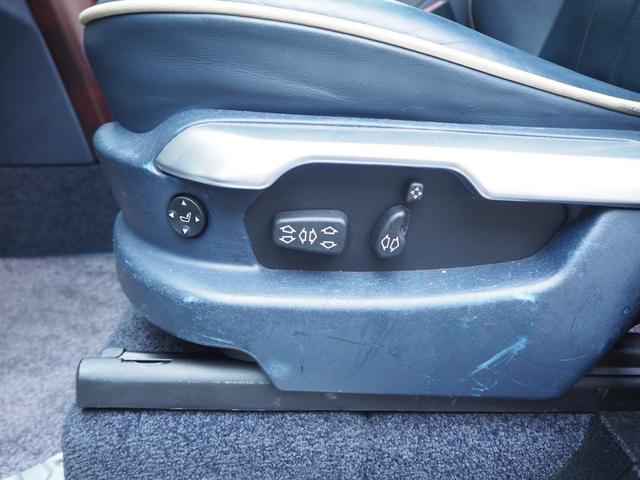 レンジローバー ヴォーグ　４ＷＤ　社外ナビインストール済　走行距離７３，０００Ｋｍ　クルーズコントロール　バックカメラ　ナビ　本革シート　パワーシート　シートヒーター　サンルーフ　ＥＴＣ　クリアランスソナー（25枚目）