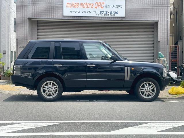 レンジローバー ヴォーグ　ヴォーグ　４ＷＤ　Ｌ３２２　前期ＢＭＷ紺×ベージュ　クルーズコントロール　バックカメラ　ナビ　本革シート　パワーシート　シートヒーター　サンルーフ　ＥＴＣ（2枚目）