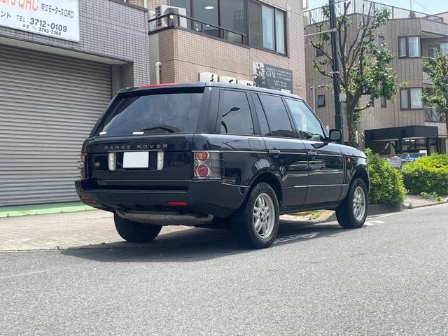 レンジローバー ヴォーグ　ヴォーグ　４ＷＤ　Ｌ３２２　前期ＢＭＷ紺×ベージュ　クルーズコントロール　バックカメラ　ナビ　本革シート　パワーシート　シートヒーター　サンルーフ　ＥＴＣ（3枚目）