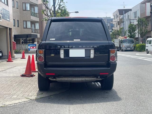 レンジローバー ヴォーグ　ヴォーグ　４ＷＤ　Ｌ３２２　前期ＢＭＷ紺×ベージュ　クルーズコントロール　バックカメラ　ナビ　本革シート　パワーシート　シートヒーター　サンルーフ　ＥＴＣ（4枚目）